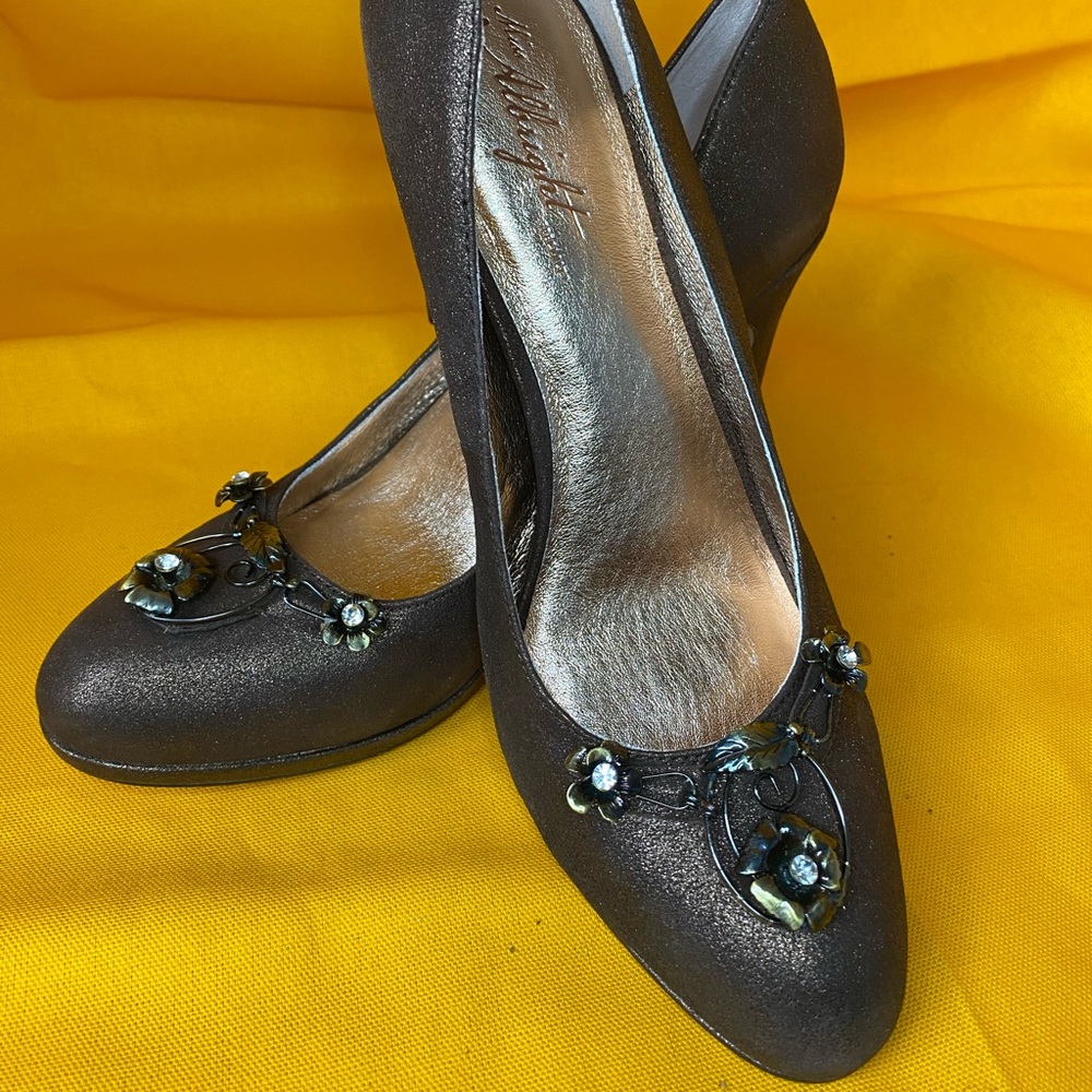 Anthropologie: Miss Albright, brown glitter 3” heels, New, size 11